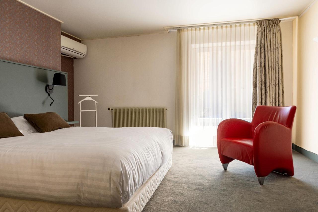 Carmel 1643 Hotell Arbois Eksteriør bilde